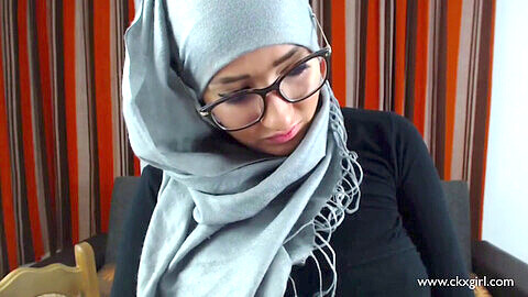 Hijab (foulard porté par une musulmane), arab hijab, arabe