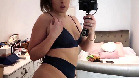Donna grassa Corday4321 prova i perizomi in video HD