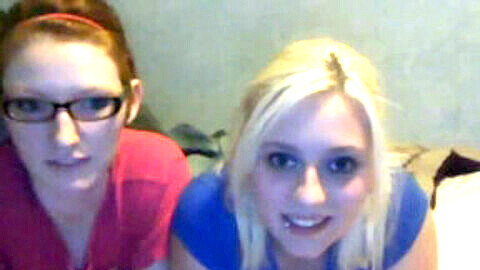 Adolescenti alle prime armi esplorano il trio in webcam con Camaster