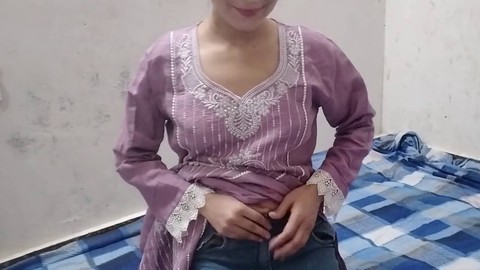 Тетя-индийка, индийцы, маленькие сиськи