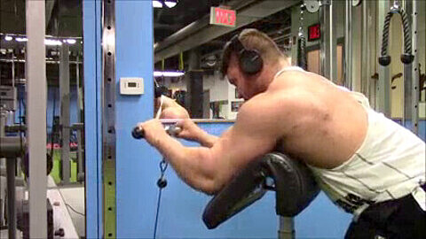 Bodybuilder R0bin packt Kilos drauf: Bis zu 300 lbs Muskeln
