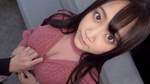 La bellissima cowgirl dilettante Hana Himesaki si fa coinvolgere in un video di sesso fatto in casa