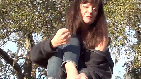 Erotic foot worship in the park - Sensual instructions for foot fetish lovers