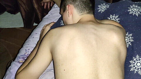 (onlyfans) Je baise mon ami pendant qu'il dort @noahcruz