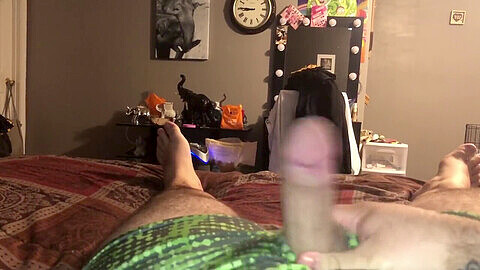 Morning wood, solo spandex jerk off session for Greek college guy before school