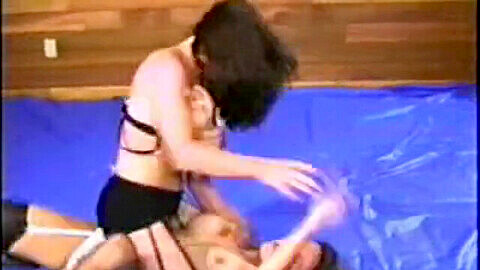 Sisters catfight, girls fighting real facesitting, femdom facesitting smothering sister