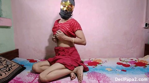 Heiße indische Schwiegermutter-Orgie mit ihrem Schwiegersohn vor ihrer Tochter