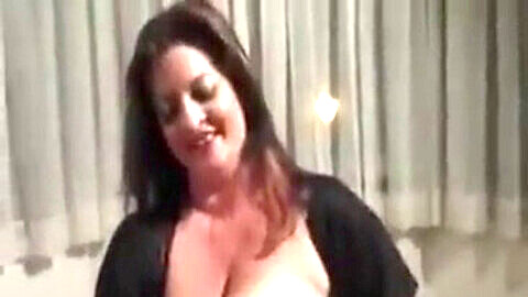 Maria Moore enormes melones caídos aumento de senos