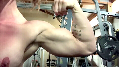 Fbb pose, female muscle cam, chicas musculosas