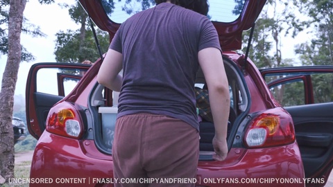 Aventures coquines en camping: EP.1 - Vlog de voyage avec fellation asiatique dans la voiture