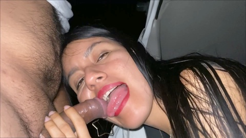 Latina webcam couple, dans un lieu public, gesichtsbesamung