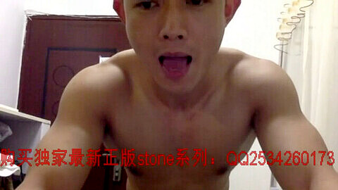Entraîneur de fitness chinois est une machine à sperme en webcam