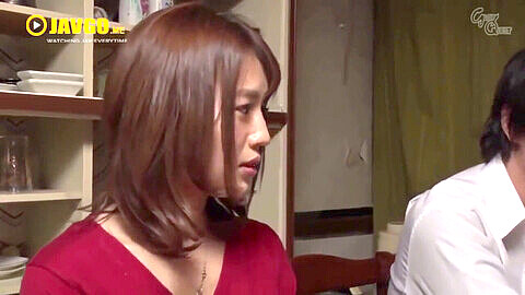 Risa Murakami es follada por su suegro